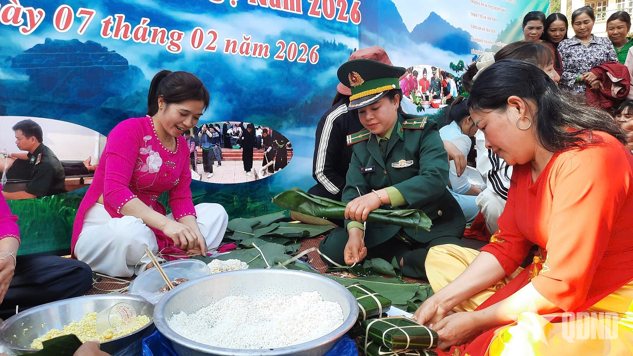 Xuân biên phòng thắm tình quân dân